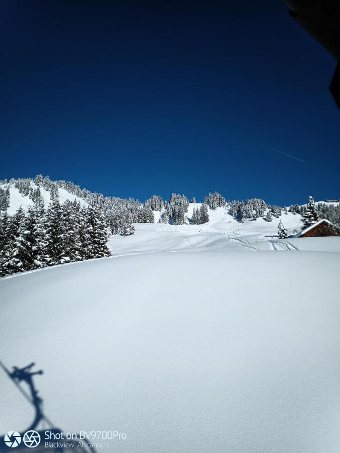 Haus Furka Hotel Damuels Exterior photo