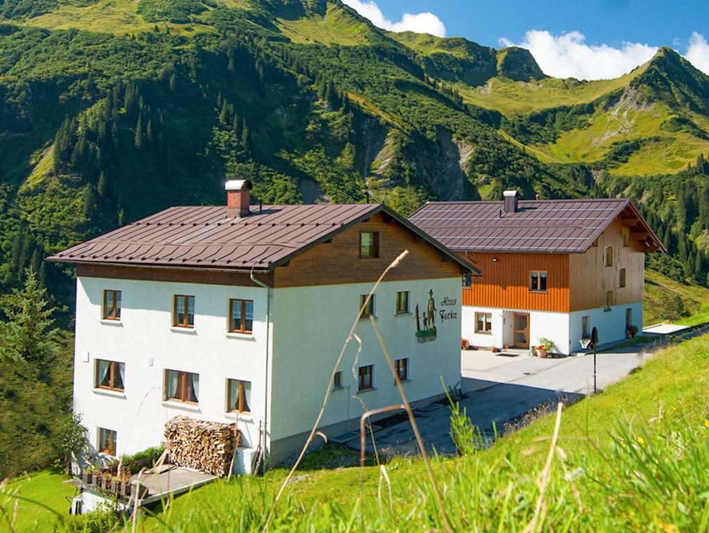 Haus Furka Hotel Damuels Exterior photo